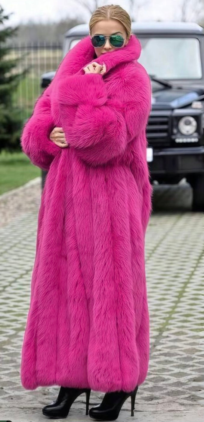 Heavy Girl The Royal Length Fur