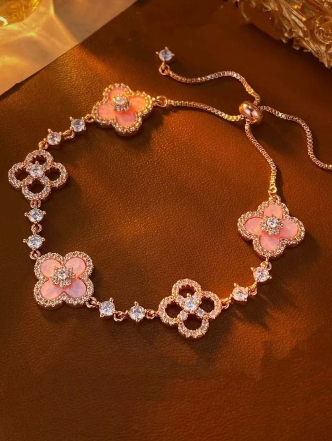 Pandoric flower